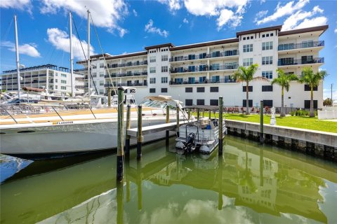 Condominio en venta en Madeira Beach, Florida, 3 dormitorios, 197.42 m2 № 1909539 - foto 6
