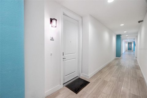 Condominio en venta en Madeira Beach, Florida, 3 dormitorios, 197.42 m2 № 1909539 - foto 10