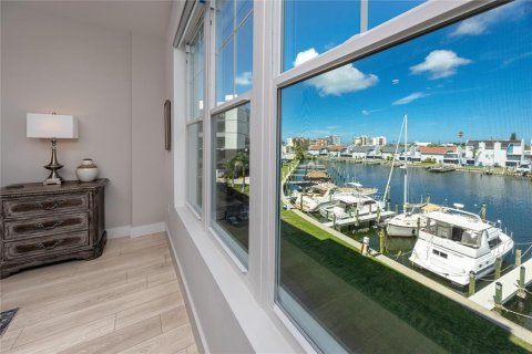 Condominio en venta en Madeira Beach, Florida, 3 dormitorios, 197.42 m2 № 1909539 - foto 29