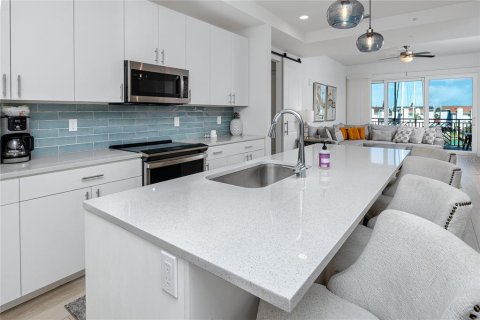 Condominio en venta en Madeira Beach, Florida, 3 dormitorios, 197.42 m2 № 1909539 - foto 14
