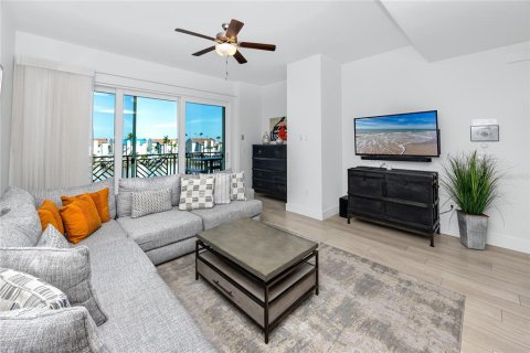 Condominio en venta en Madeira Beach, Florida, 3 dormitorios, 197.42 m2 № 1909539 - foto 21