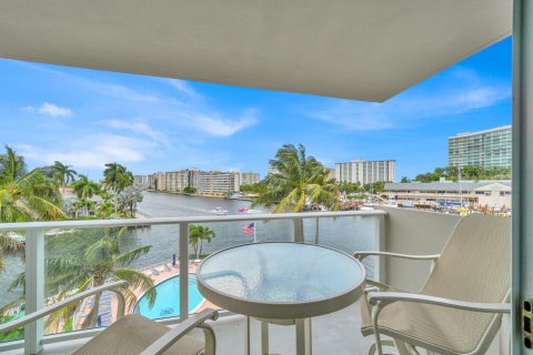 Copropriété à vendre à Pompano Beach, Floride: 2 chambres, 92.44 m2 № 2269128 - photo 16
