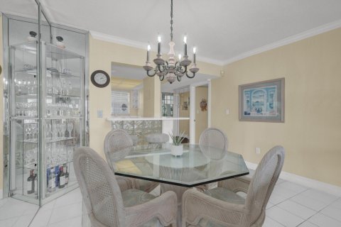 Copropriété à vendre à Pompano Beach, Floride: 2 chambres, 92.44 m2 № 2269128 - photo 5
