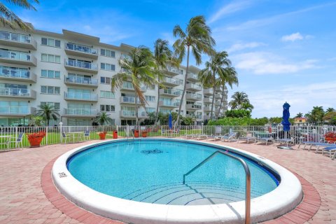 Copropriété à vendre à Pompano Beach, Floride: 2 chambres, 92.44 m2 № 2269128 - photo 28
