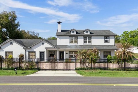 Villa ou maison à vendre à Orlando, Floride: 6 chambres, 418.25 m2 № 2144473 - photo 2