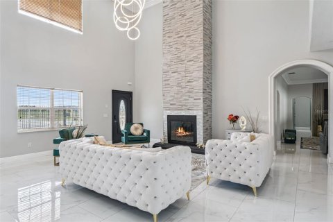 Villa ou maison à vendre à Orlando, Floride: 6 chambres, 418.25 m2 № 2144473 - photo 4