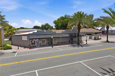 Immobilier commercial à Auburndale, Floride 481.79 m2 № 2134068