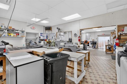 Immobilier commercial à vendre à Auburndale, Floride: 481.79 m2 № 2134068 - photo 18