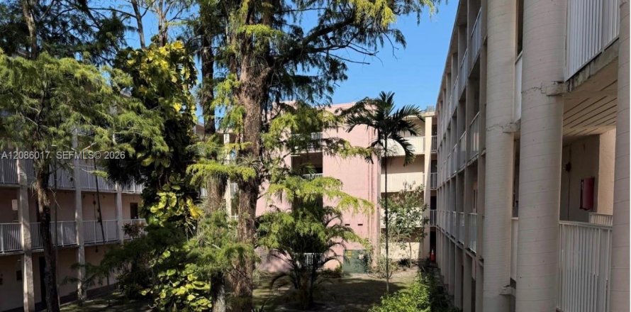 Condo à Lauderhill, Floride, 2 chambres  № 2357584