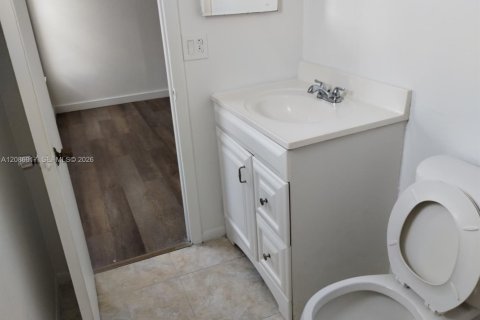 Copropriété à louer à Lauderhill, Floride: 2 chambres, 89.09 m2 № 2357584 - photo 11
