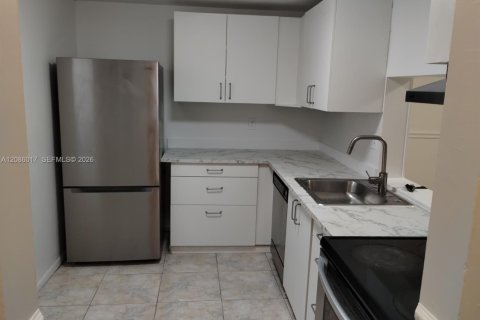 Copropriété à louer à Lauderhill, Floride: 2 chambres, 89.09 m2 № 2357584 - photo 5
