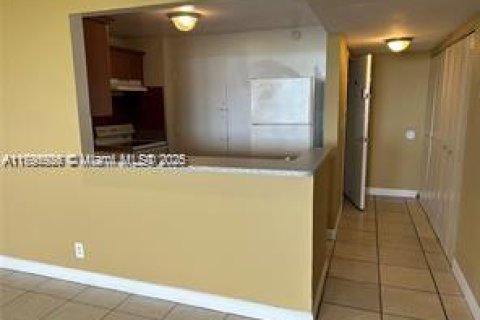 Copropriété à vendre à Miami, Floride: 2 chambres, 99.68 m2 № 1860943 - photo 3