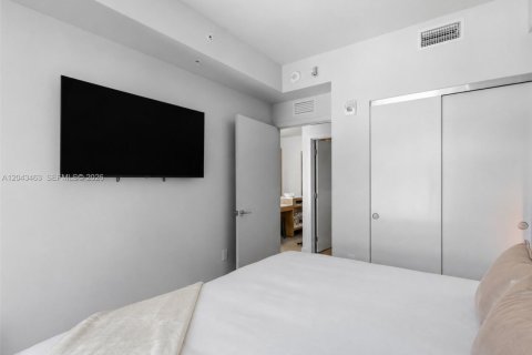 Купить кондоминиум в Майами, Флорида 2 спальни, 70.05м2, № 2177779 - фото 10