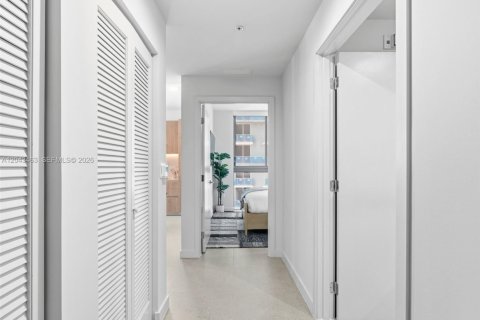 Купить кондоминиум в Майами, Флорида 2 спальни, 70.05м2, № 2177779 - фото 13