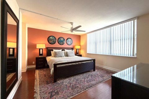Condo in Hollywood, Florida, 2 bedrooms  № 2265370 - photo 18
