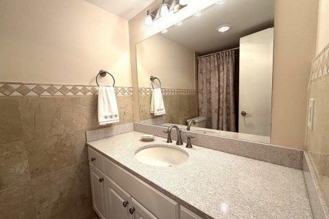 Condo in Hollywood, Florida, 2 bedrooms  № 2265370 - photo 22