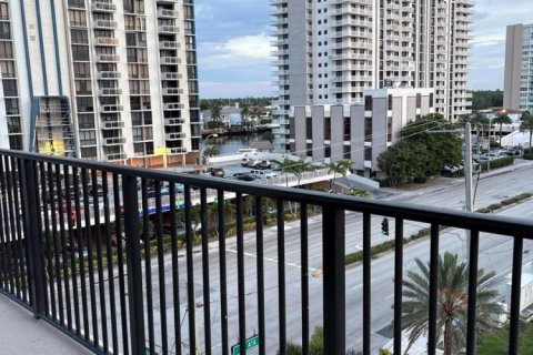 Condo in Hollywood, Florida, 2 bedrooms  № 2265370 - photo 30