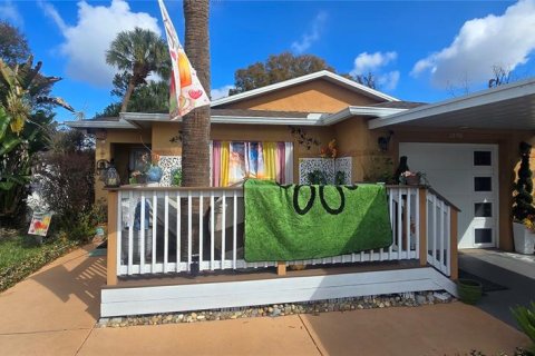 House in Tampa, Florida 3 bedrooms, 117.06 sq.m. № 2205819 - photo 3