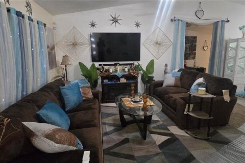 House in Tampa, Florida 3 bedrooms, 117.06 sq.m. № 2205819 - photo 18