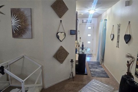 House in Tampa, Florida 3 bedrooms, 117.06 sq.m. № 2205819 - photo 21