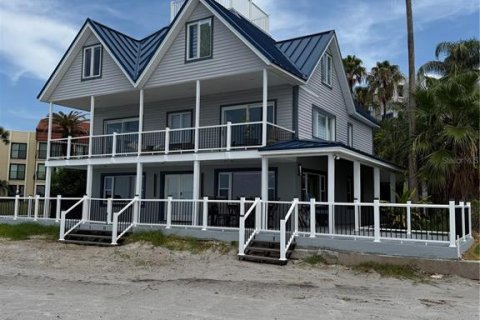 Villa ou maison à Clearwater, Floride 4 chambres, 278.34 m2 № 2329238