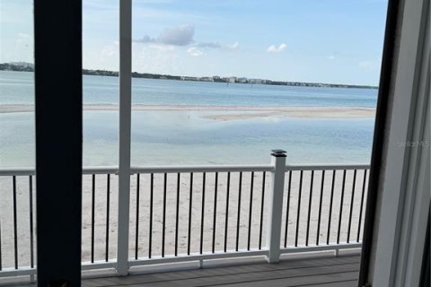 Villa ou maison à vendre à Clearwater, Floride: 4 chambres, 278.34 m2 № 2329238 - photo 15