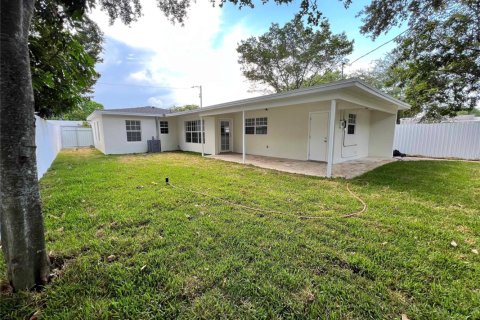 Casa en venta en Fort Lauderdale, Florida, 3 dormitorios, 179.67 m2 № 1210433 - foto 1