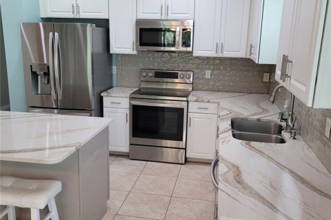 Casa en alquiler en Parrish, Florida, 3 dormitorios, 162.02 m2 № 1878328 - foto 3