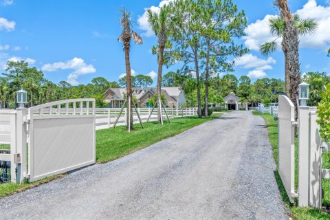 House in Loxahatchee Groves, Florida 5 bedrooms, 324.88 sq.m. № 2177961 - photo 3