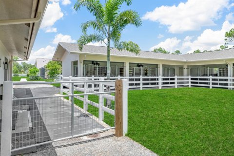 House in Loxahatchee Groves, Florida 5 bedrooms, 324.88 sq.m. № 2177961 - photo 13