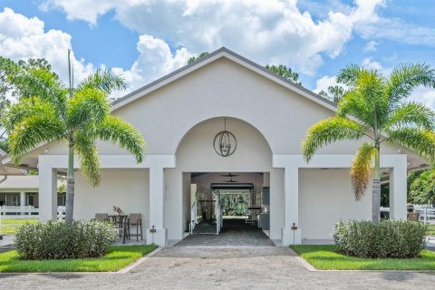House in Loxahatchee Groves, Florida 5 bedrooms, 324.88 sq.m. № 2177961 - photo 5
