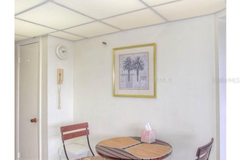 Copropriété à louer à Sarasota, Floride: 2 chambres, 107.86 m2 № 250138 - photo 9