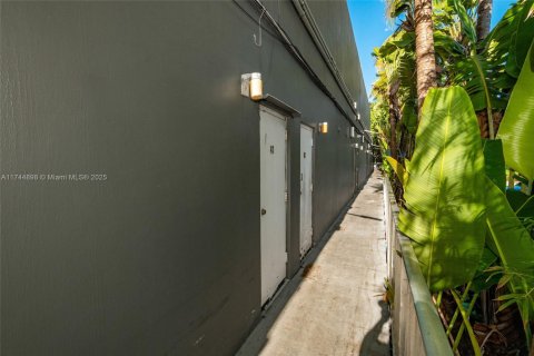 Commercial property in Key Biscayne, Florida № 1710304 - photo 28