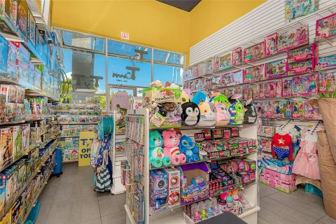Commercial property in Key Biscayne, Florida № 1710304 - photo 5