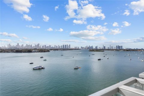 Condominio en alquiler en Miami Beach, Florida, 1 dormitorio, 64.47 m2 № 2034611 - foto 16