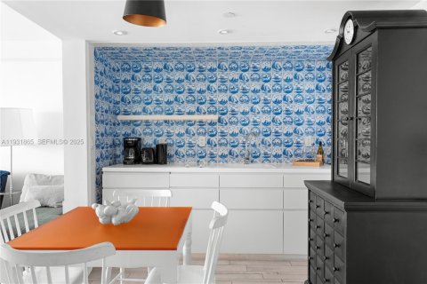 Condominio en alquiler en Miami Beach, Florida, 1 dormitorio, 64.47 m2 № 2034611 - foto 4