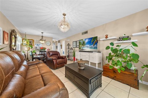 Casa en venta en Lehigh Acres, Florida, 2 dormitorios, 91.97 m2 № 2217212 - foto 15