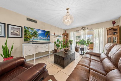 Casa en venta en Lehigh Acres, Florida, 2 dormitorios, 91.97 m2 № 2217212 - foto 13