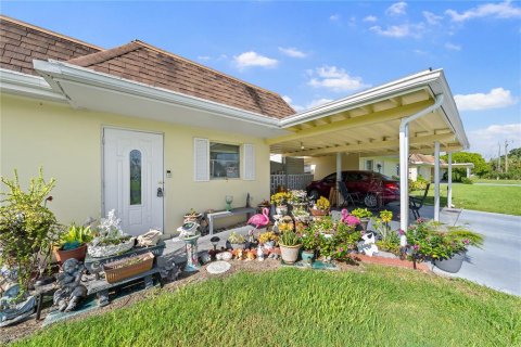 Casa en venta en Lehigh Acres, Florida, 2 dormitorios, 91.97 m2 № 2217212 - foto 4