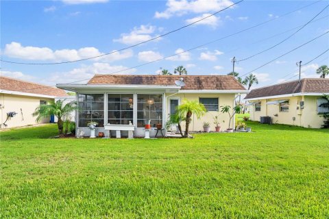 Casa en venta en Lehigh Acres, Florida, 2 dormitorios, 91.97 m2 № 2217212 - foto 26