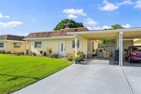 Casa en venta en Lehigh Acres, Florida, 2 dormitorios, 91.97 m2 № 2217212 - foto 3