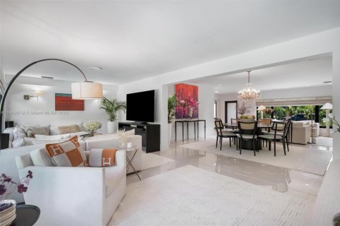 Villa ou maison à vendre à Miami Shores, Floride: 3 chambres, 208.94 m2 № 1969137 - photo 15