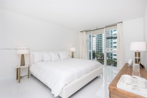 Condominio en alquiler en Bal Harbour, Florida, 2 dormitorios, 98.1 m2 № 1935076 - foto 26
