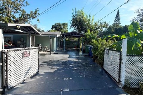 House in Tampa, Florida 2 bedrooms, 87.7 sq.m. № 2306509 - photo 15