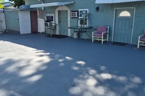 House in Tampa, Florida 2 bedrooms, 87.7 sq.m. № 2306509 - photo 29