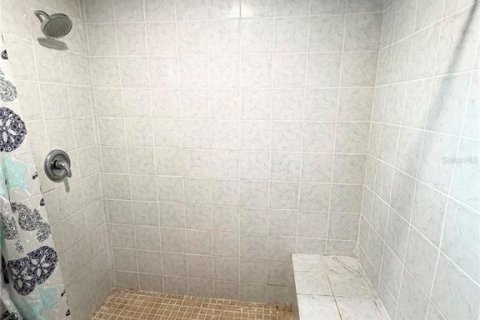 House in Tampa, Florida 2 bedrooms, 87.7 sq.m. № 2306509 - photo 8