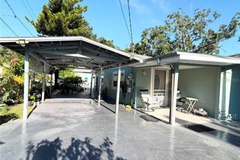 House in Tampa, Florida 2 bedrooms, 87.7 sq.m. № 2306509 - photo 14