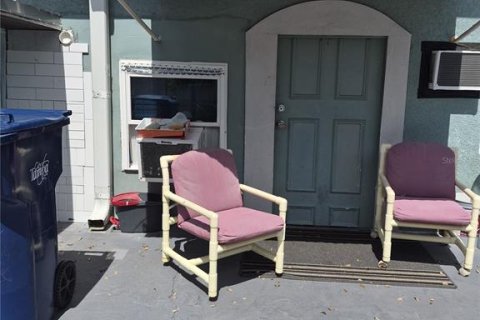 House in Tampa, Florida 2 bedrooms, 87.7 sq.m. № 2306509 - photo 17