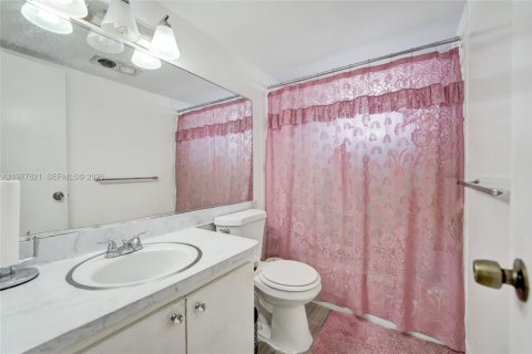 Copropriété à vendre à Hollywood, Floride: 1 chambre, 72 m2 № 2041973 - photo 14