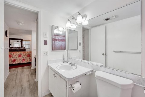 Copropriété à vendre à Hollywood, Floride: 1 chambre, 72 m2 № 2041973 - photo 15